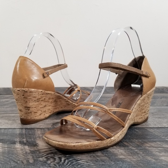 teva heel sandals